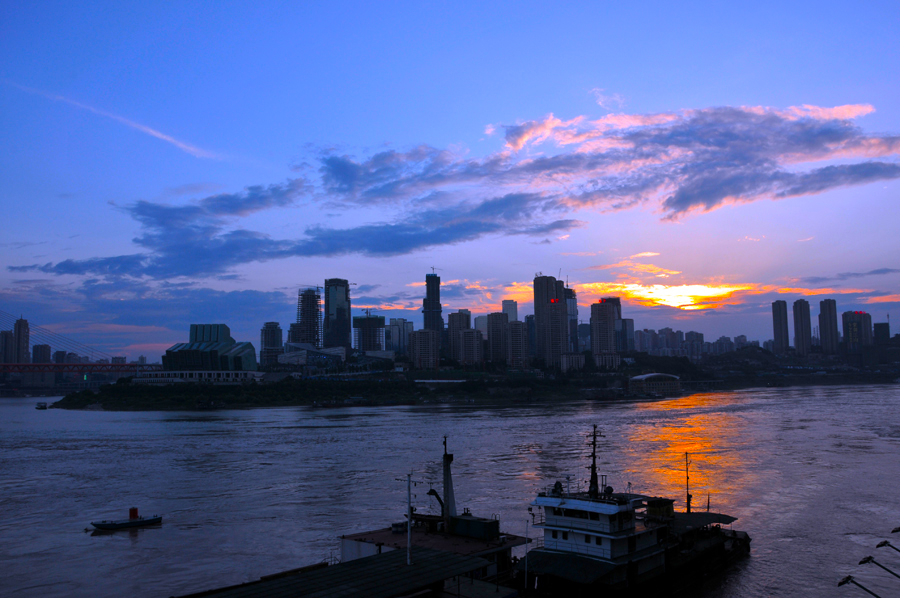 重庆为什么是四川第一大城市,重庆一个自带江湖气质的城市