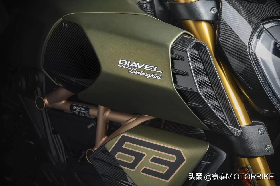 杜卡迪和兰博基尼合作的摩托,杜卡迪大魔鬼2021款最帅摩托车