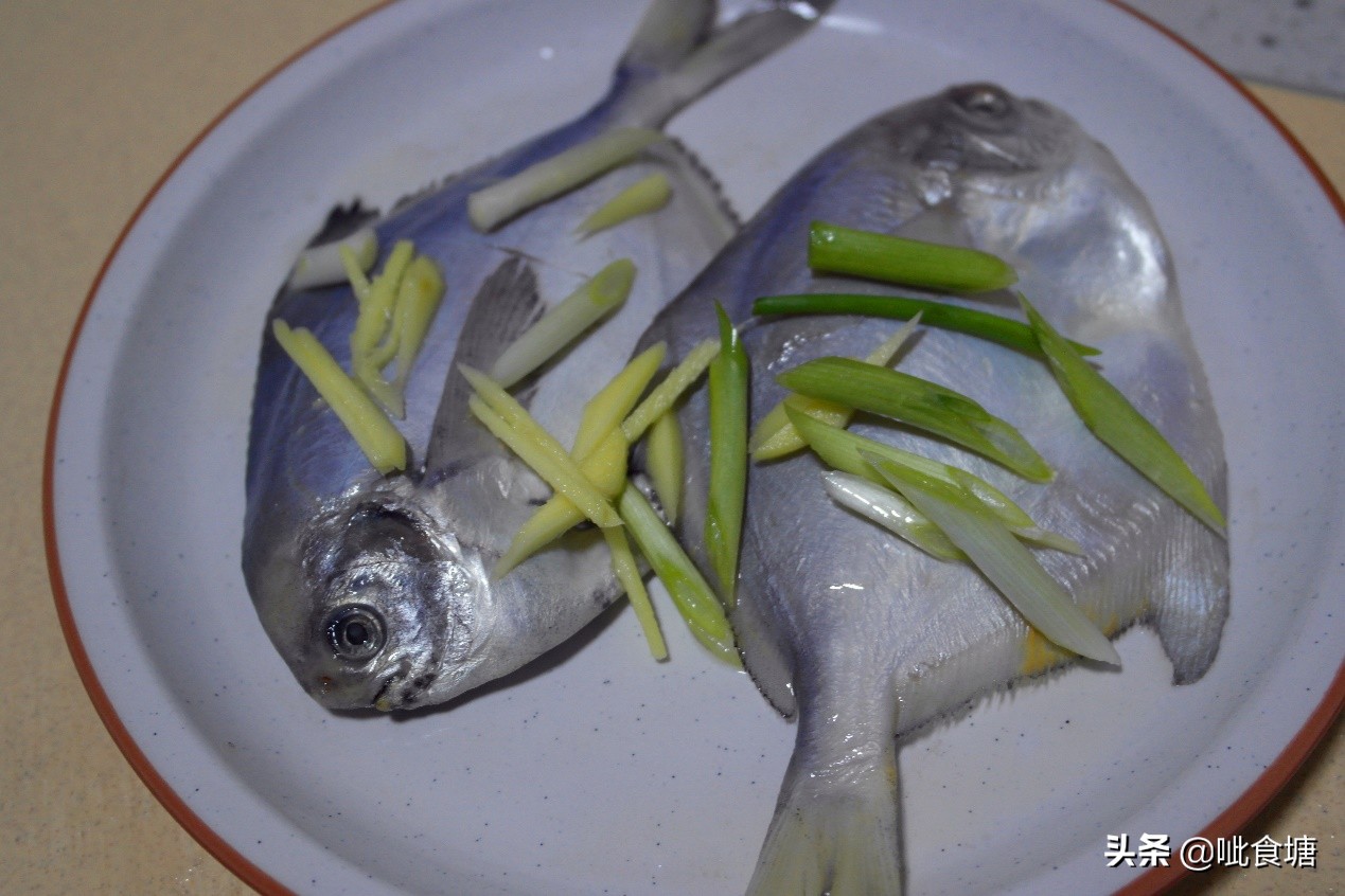 清蒸鲳鱼开锅后蒸几分钟,清蒸鲳鱼蒸多少分钟最好