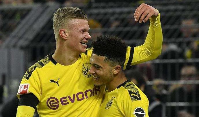 德甲回忆17-18赛季拜仁vs多特,德甲拜仁3-2客胜多特继续领跑