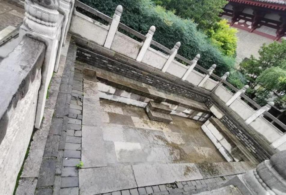 西安李隆基杨贵妃,杨贵妃沐浴华清池遗址