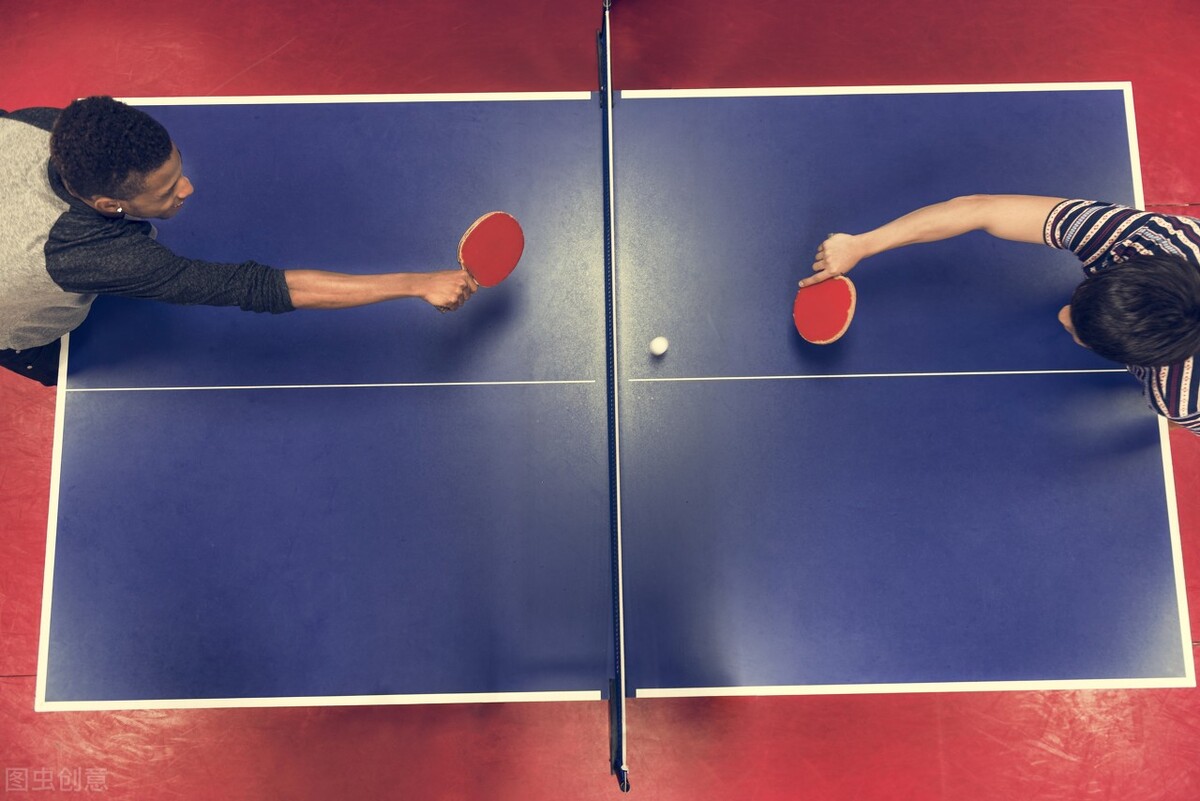 赛场上乒乓成绩倒数第一，连球都发不过去，却赢得了中国人的掌声