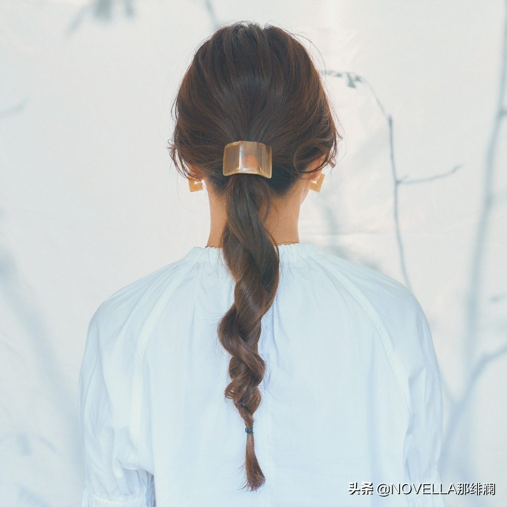 4款超时髦的编发3分钟就能搞定,1分钟搞定四款超流行的编发