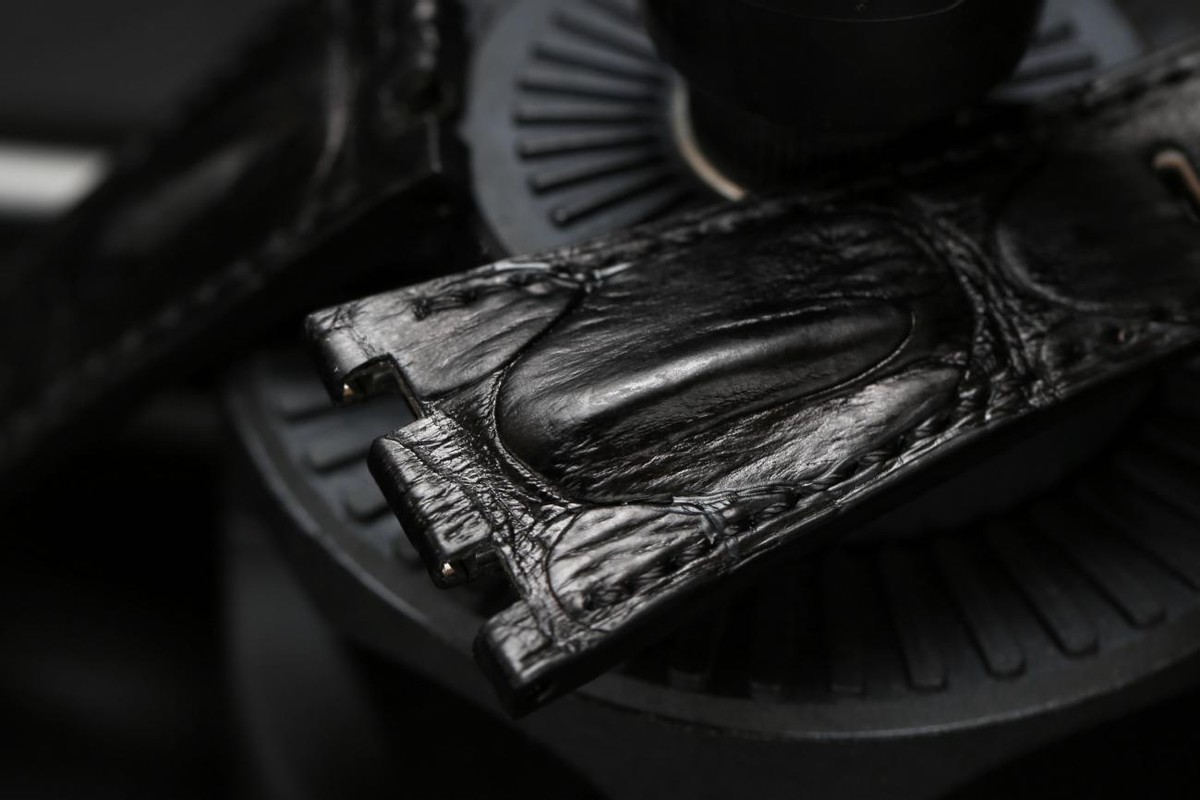 手表是钢带好还是橡胶表带好,手表戴皮表带好还是钢表带好