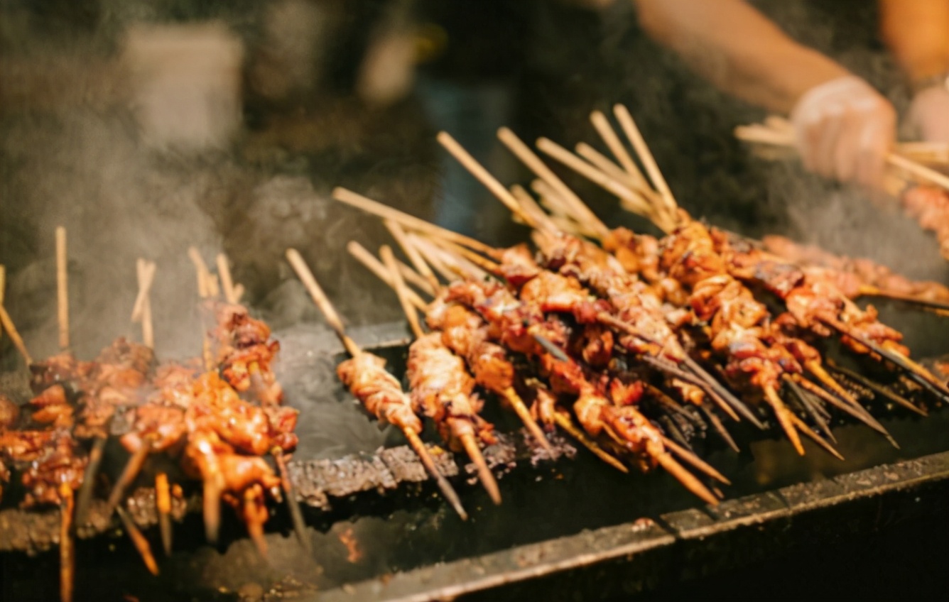 烧烤摊不干了，老板分享1万元的烤肉配方，鲜嫩入味，不学就亏了