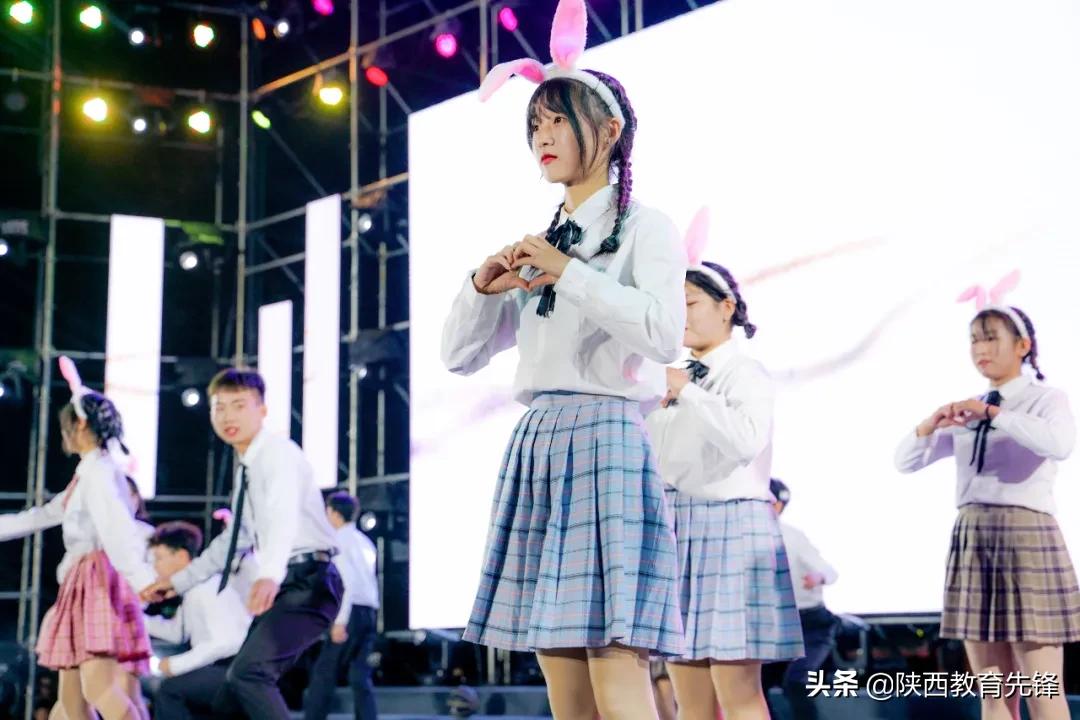 西安铁道职业学校2020迎新生文艺晚会隆重举行