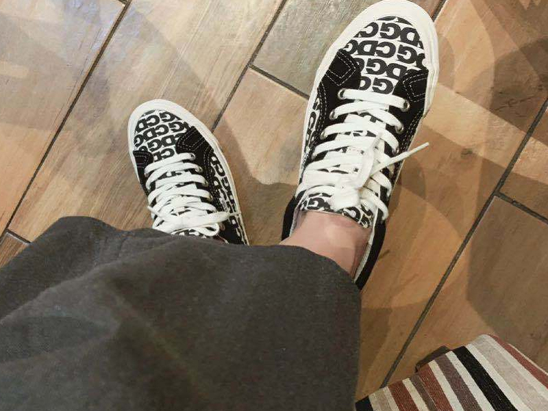 匡威川久保玲帆布鞋直播,匡威川久保玲红心帆布鞋