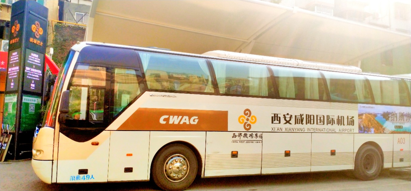 坐飞机携带20000充电宝要托运吗,两人坐飞机可以携带充电宝吗