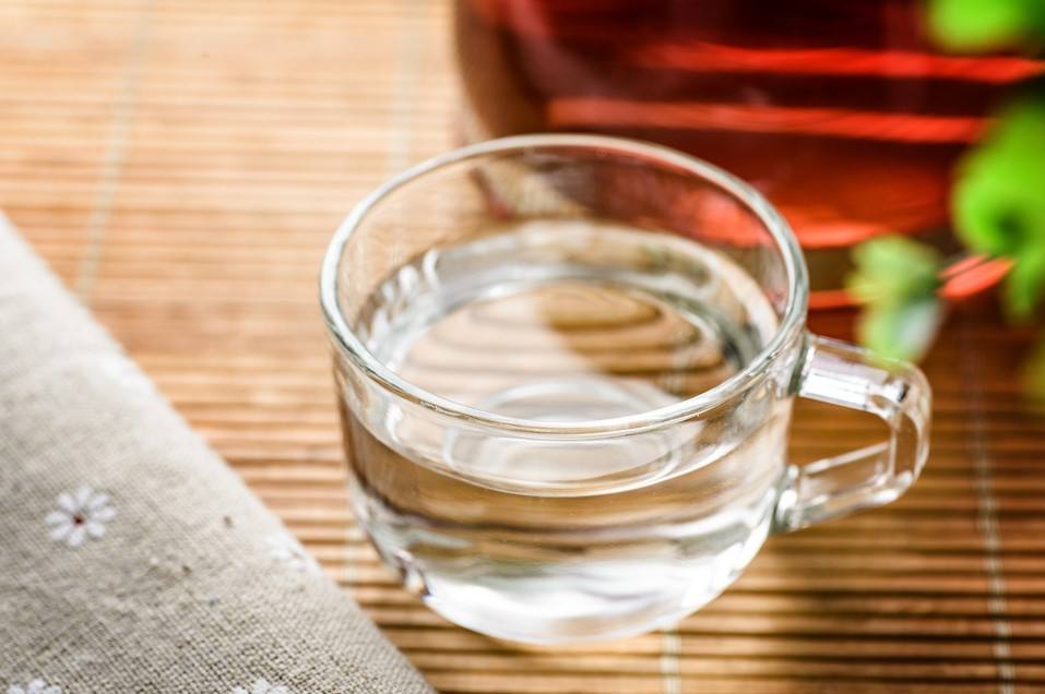 下置水桶饮水机换水麻烦,饮水机下面换水