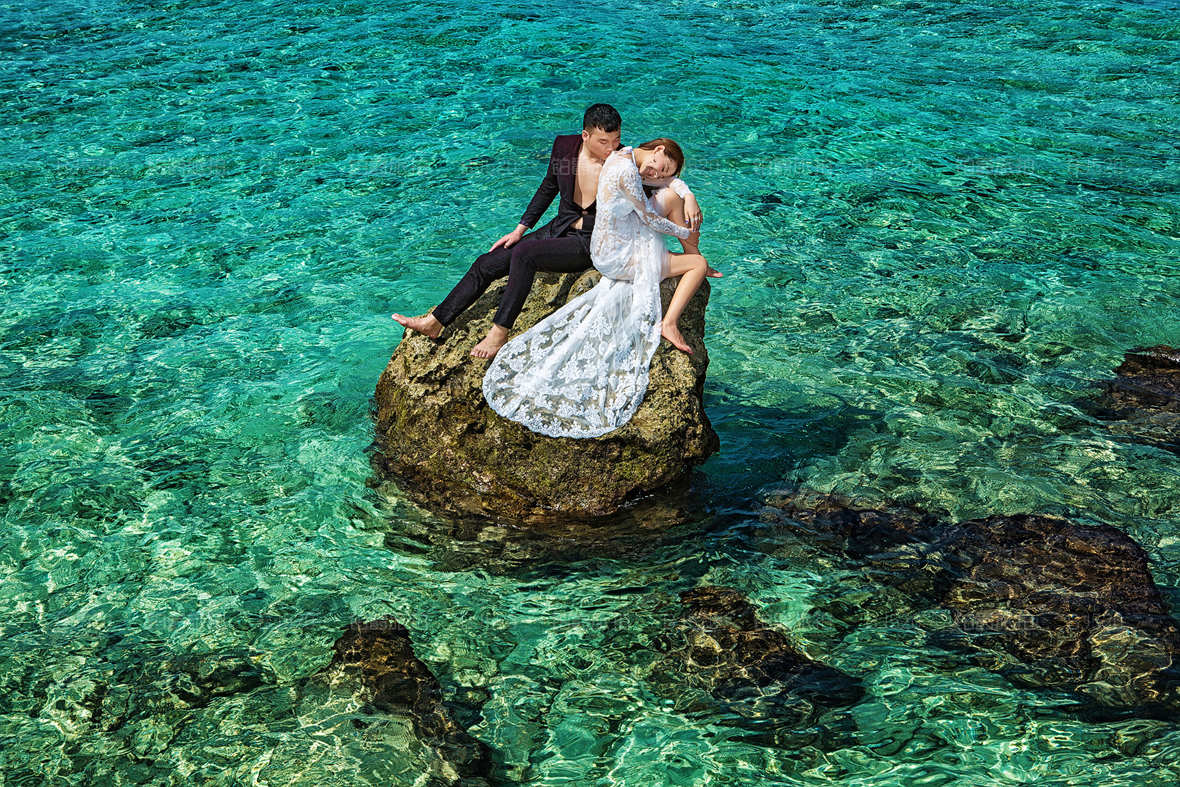 海景婚纱照的服装该如何选择,海景婚纱衣服怎么选