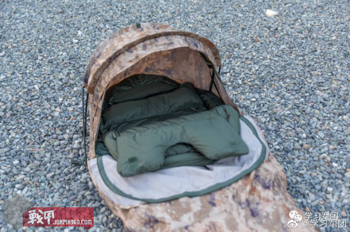 陆军新款单兵帐篷,解放军装备背包