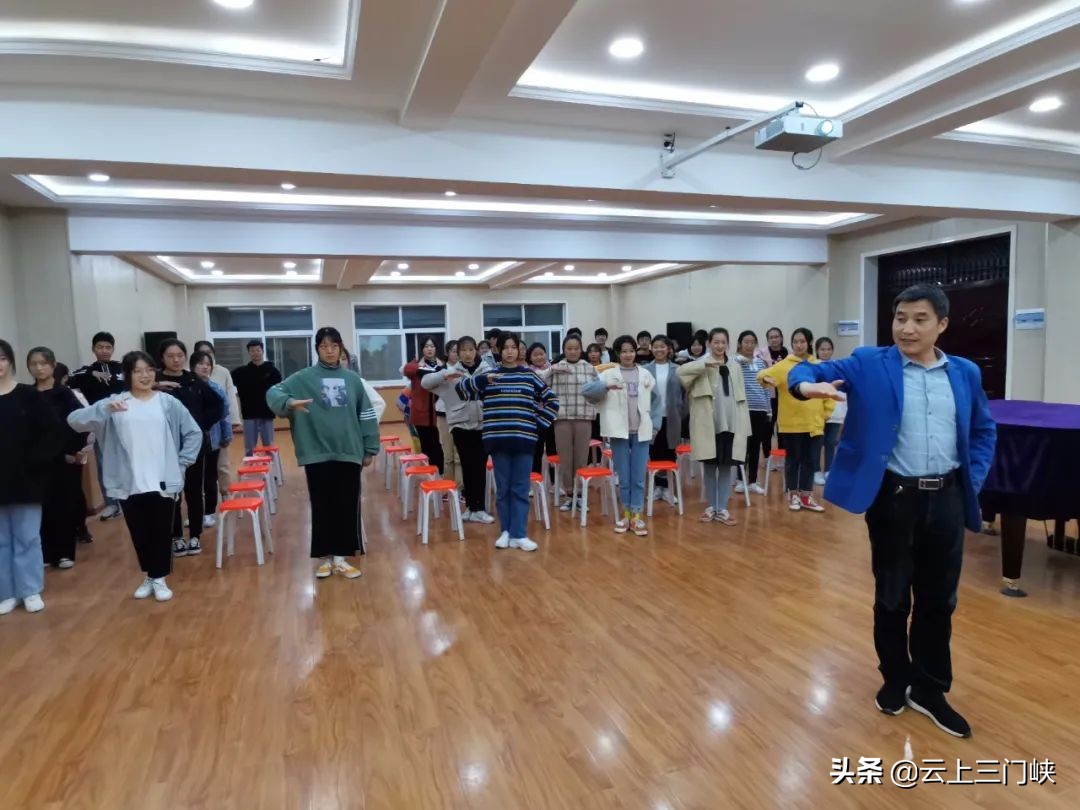 灵宝一高“弦歌不辍正芳华”系列报道：艺术之花满园春