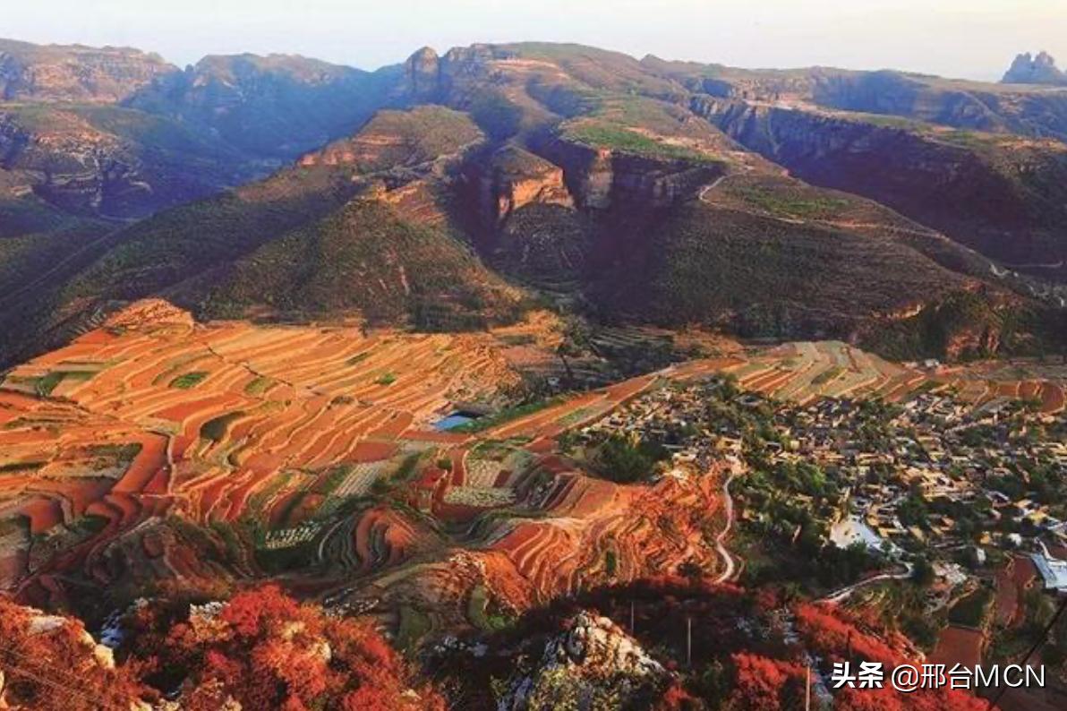 太行川寨多彩梯田,河北太行山红叶风景