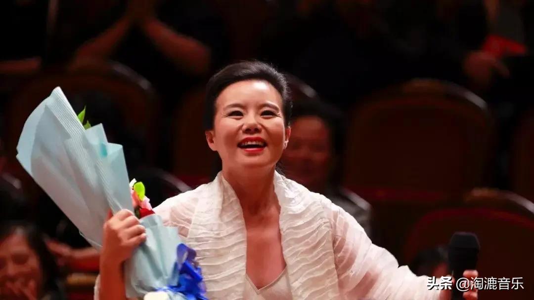 王菲的唱功遭网红讽刺后续,王菲假唱被发现