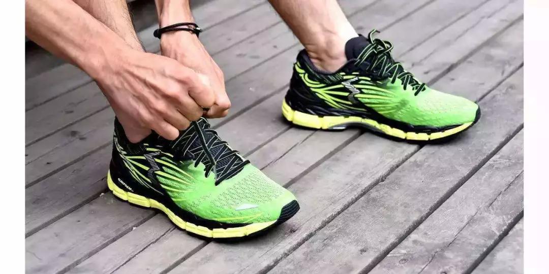 对膝盖比较好的跑鞋,适合脚踝力量弱的跑鞋