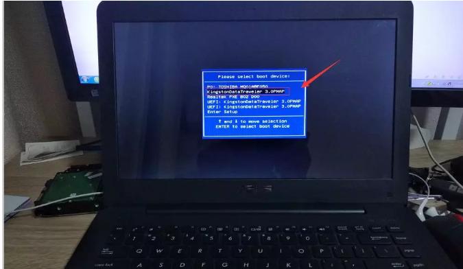 电脑系统崩溃了如何使用u盘,电脑系统崩溃怎么用u盘重装