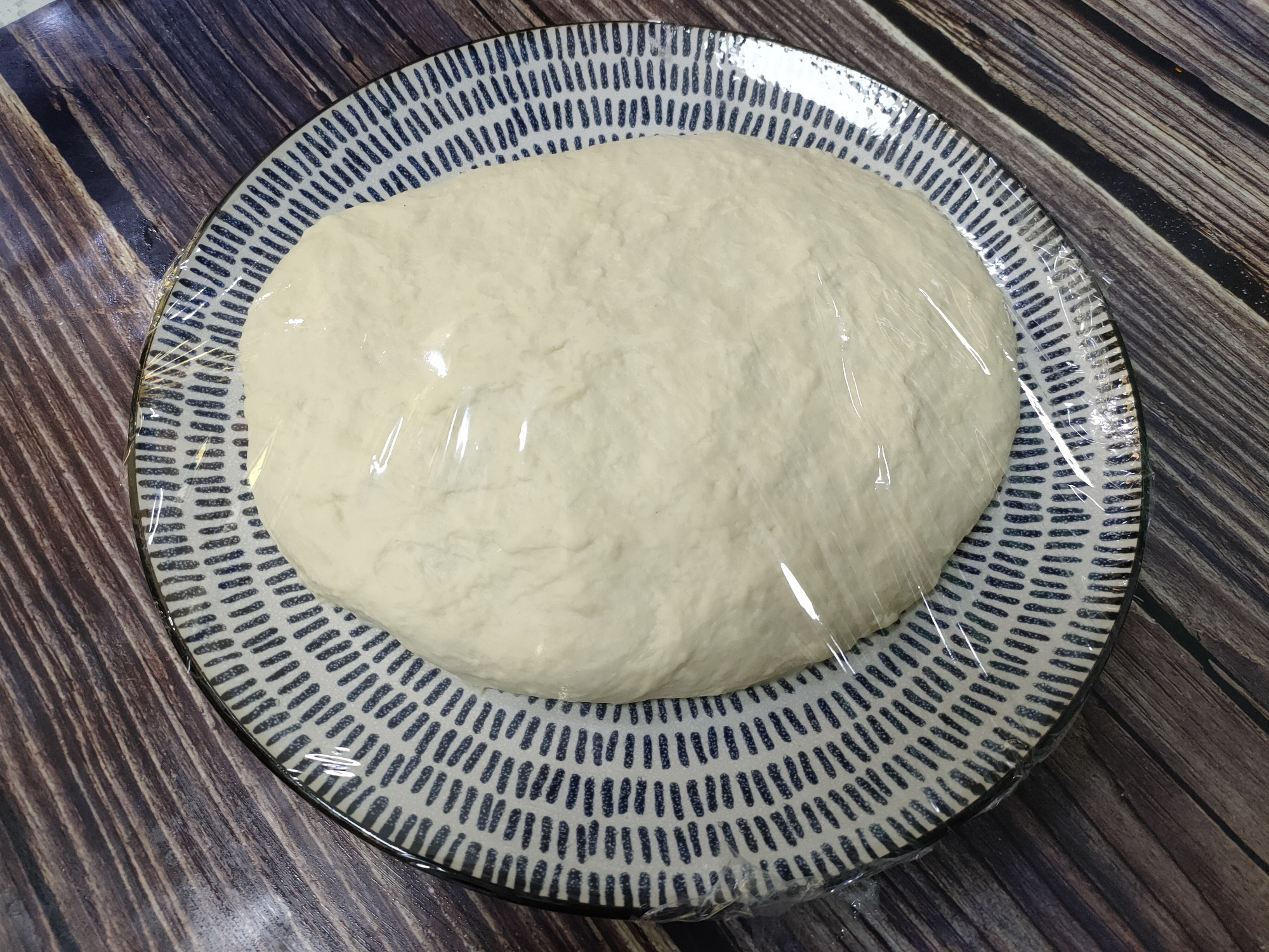 炸油条放酵母粉和脆皮油条粉行吗,炸油条需要放酵母粉吗