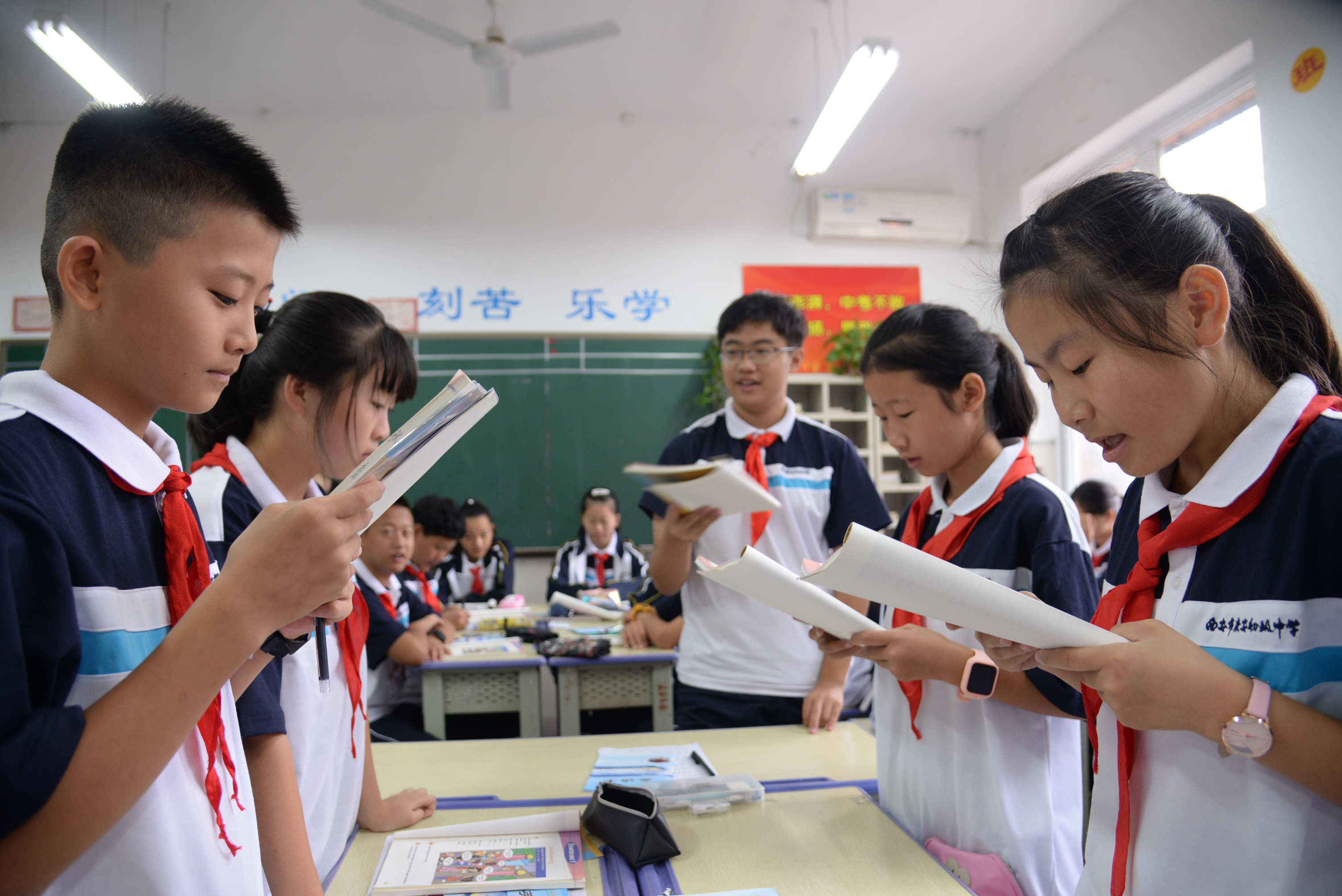 强内涵凝特点做有温度的优质教育,办有温度的教育打造有灵魂的学校