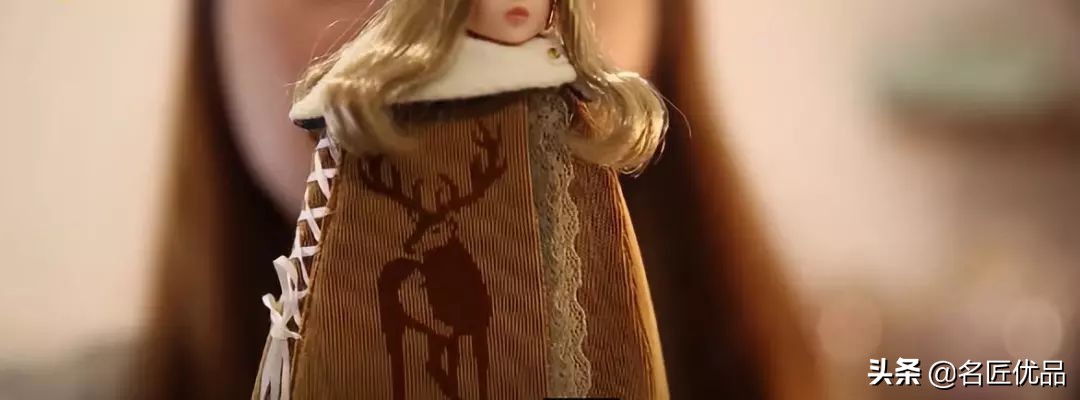 怎么用不要的衣服给玩偶做裙子,怎么给小玩偶做好看的小裙子