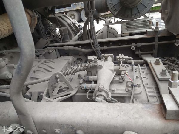 开水泥罐车辛苦吗,开水泥搅拌车挣钱吗