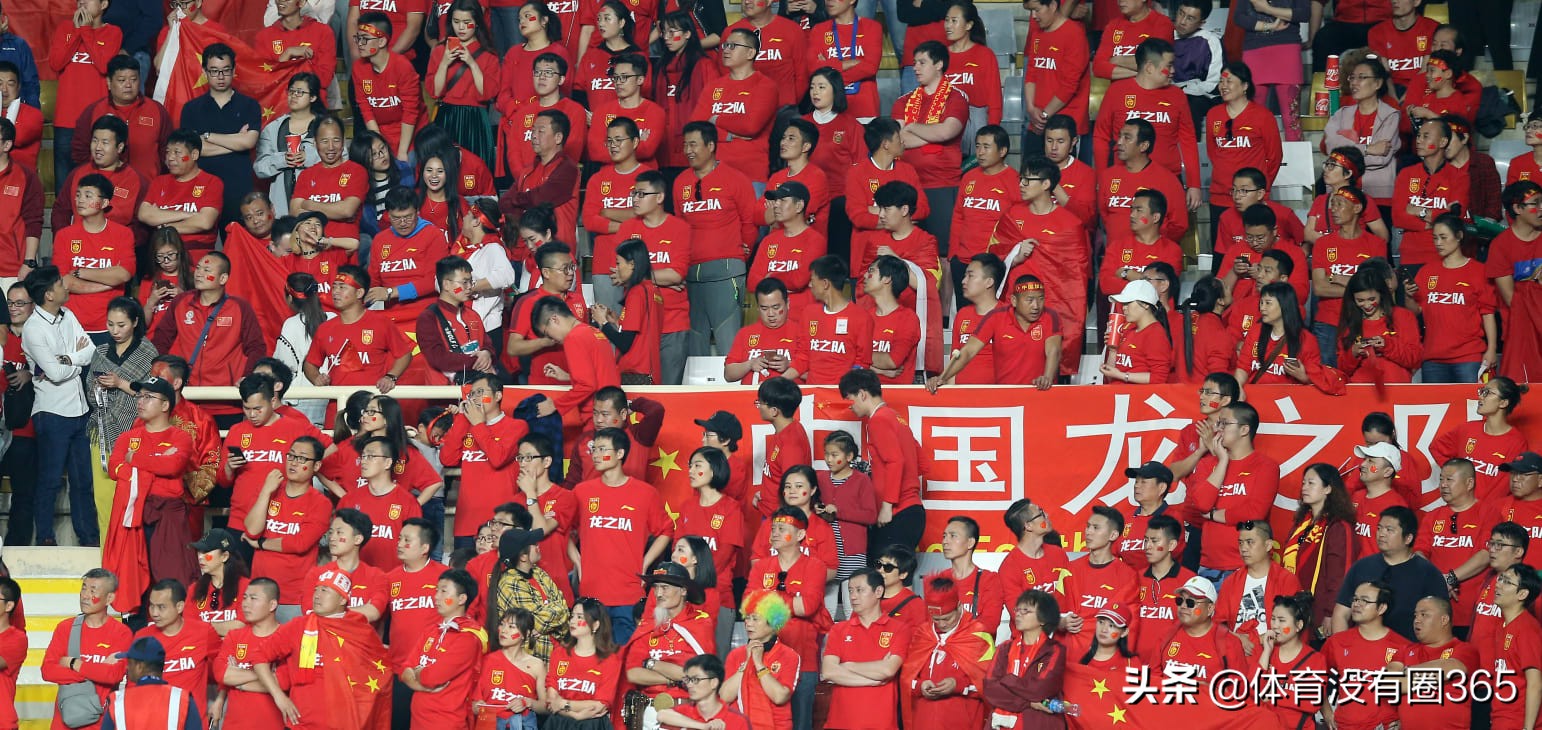 中韩大战几个精彩瞬间，看完你还骂国足不拼吗？