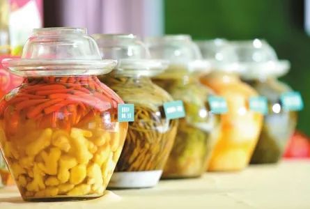 一泡而红！四川这座小城已火向全球，今天万人齐聚！