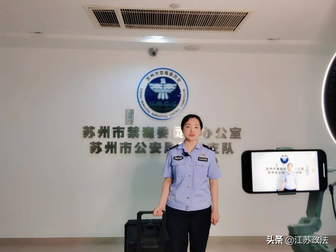 出国留学的他代购“感冒药”，却给自己戴上了*铐手**...