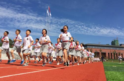 以体树人十大杰出校长,以体树人杰出校长颁奖典礼直播