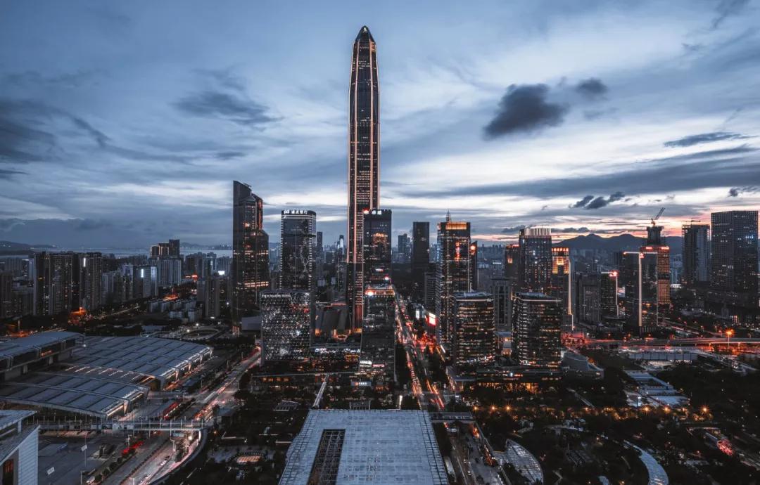 深圳95后销售底薪2000月入10万,三线城市月入2万的销售工作