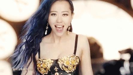 错爱15年终甩渣男，让王思聪都疯狂打call！