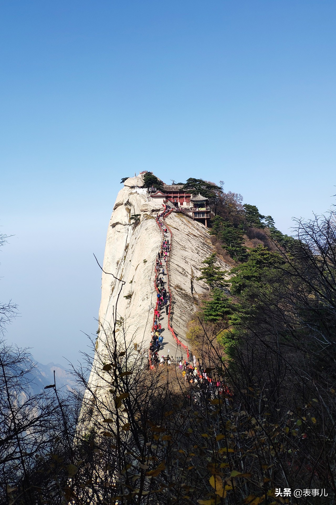 花160元和9个小时爬华山，还喝了一瓶15元的可乐，我是在找虐么？