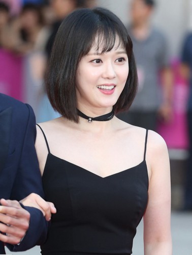 “刁蛮公主”张娜拉，献歌奥运，误谈圈钱被封杀，40岁想嫁中国