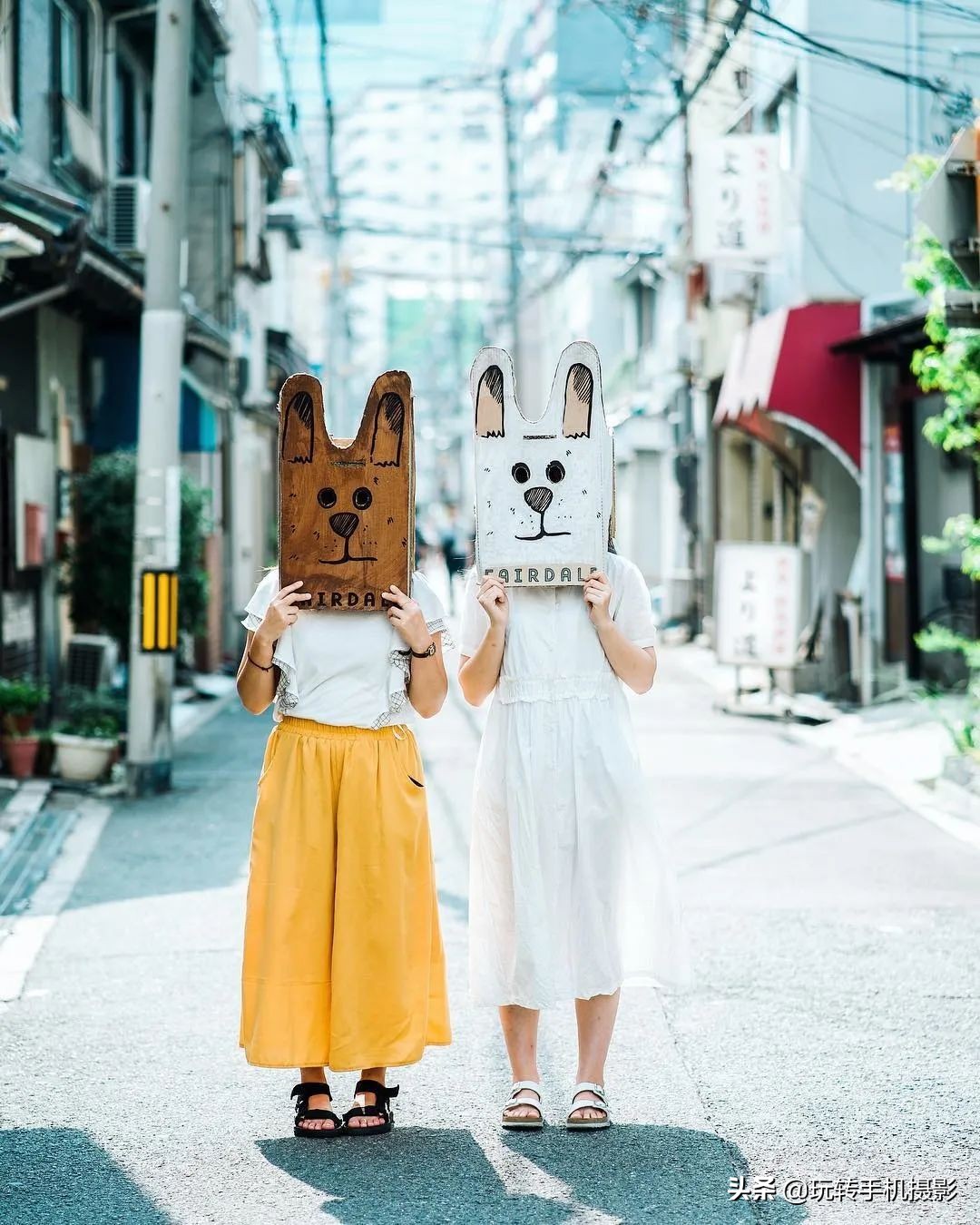 室内泳池闺蜜拍照姿势,多个闺蜜拍照姿势大全