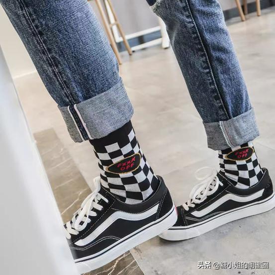 男士鞋袜穿搭讲究什么,买什么鞋袜好看男士穿搭