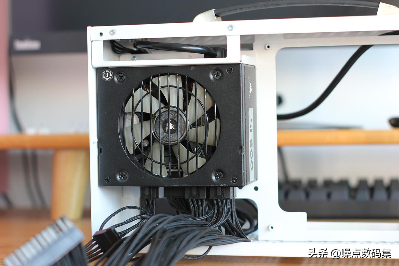 超频三蜂鸟i100pro散热改造,蜂鸟i100itx机箱测评