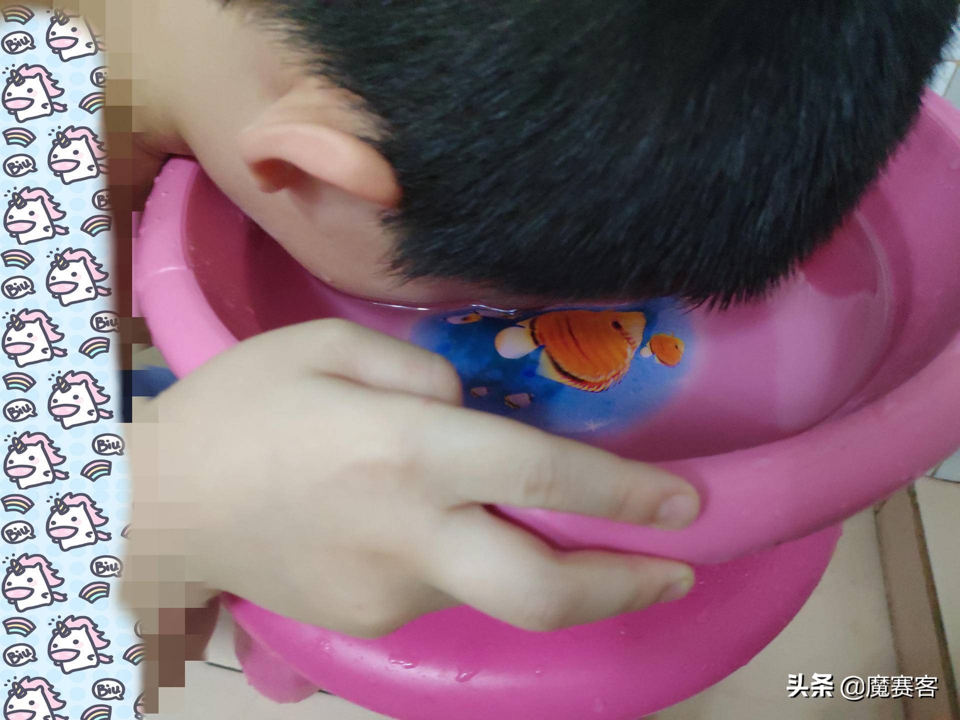 初学潜水有潜水圈,初学潜水浮起来了游不走