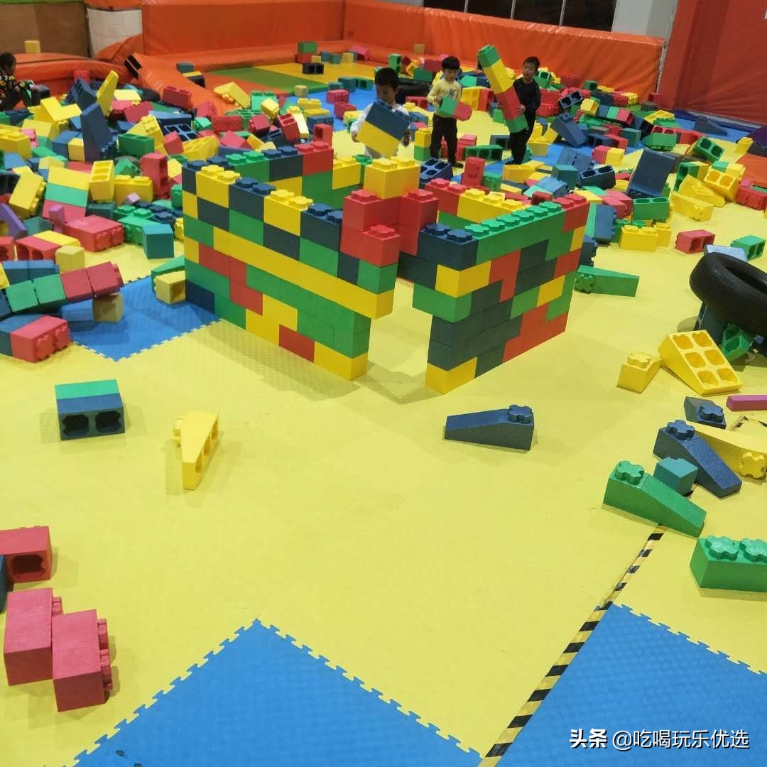 深圳龙华大浪炫飞蹦床乐园,深圳龙华区蹦床公园