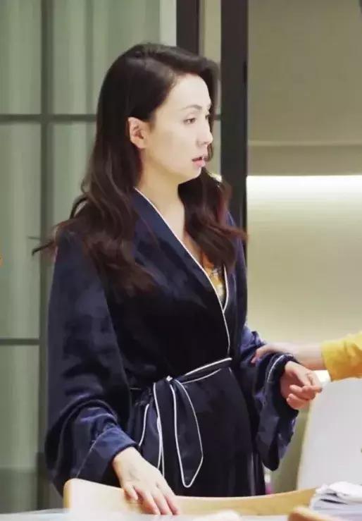 小欢喜王一笛衣品,小欢喜三位妈妈着装