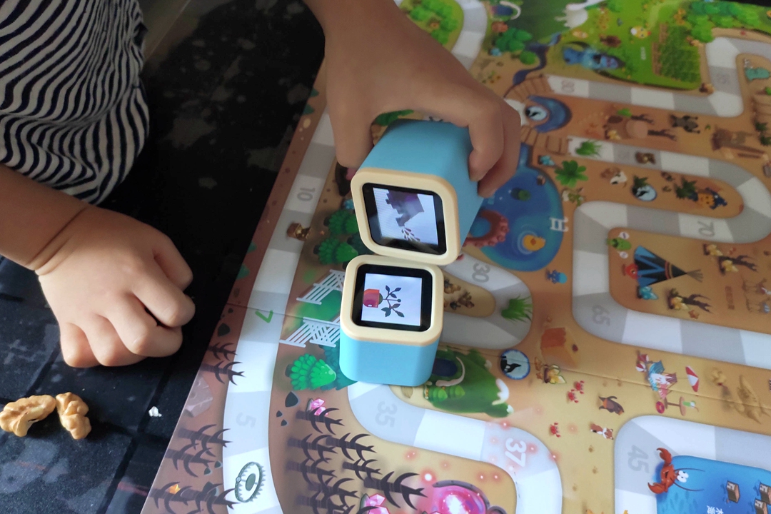 小米儿童玩具机器人,小米儿童智能陪伴机器人联网