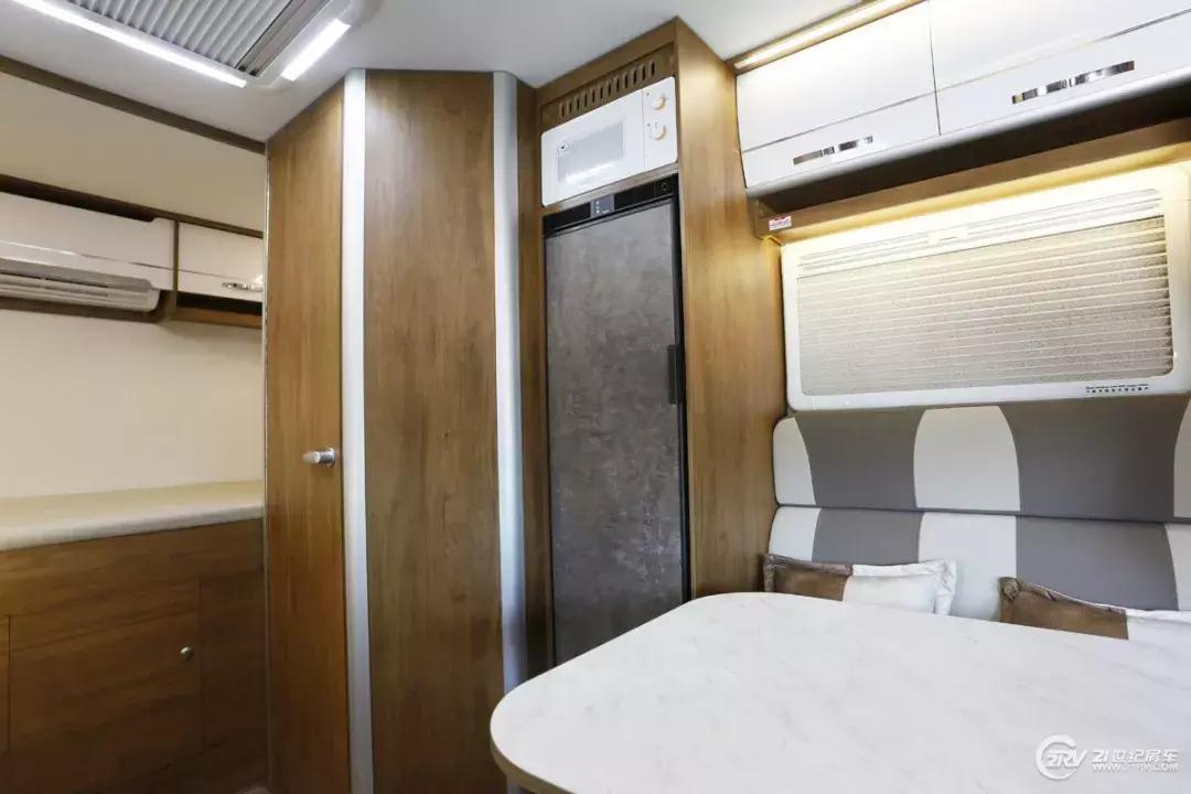 最便宜的c型依维柯自动挡房车,最便宜的依维柯自动挡c型房车