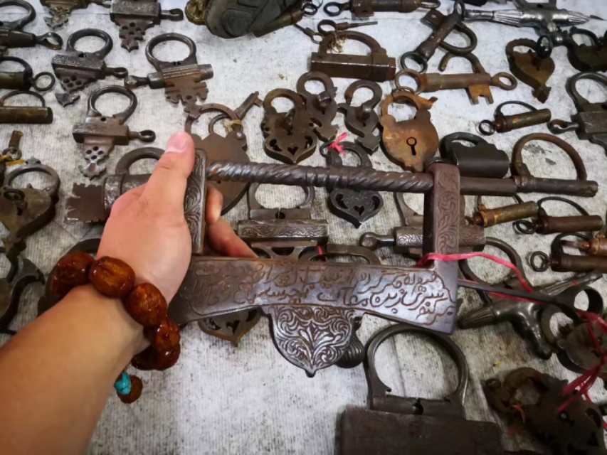 德黑兰摩的之旅视频,逛德黑兰街景