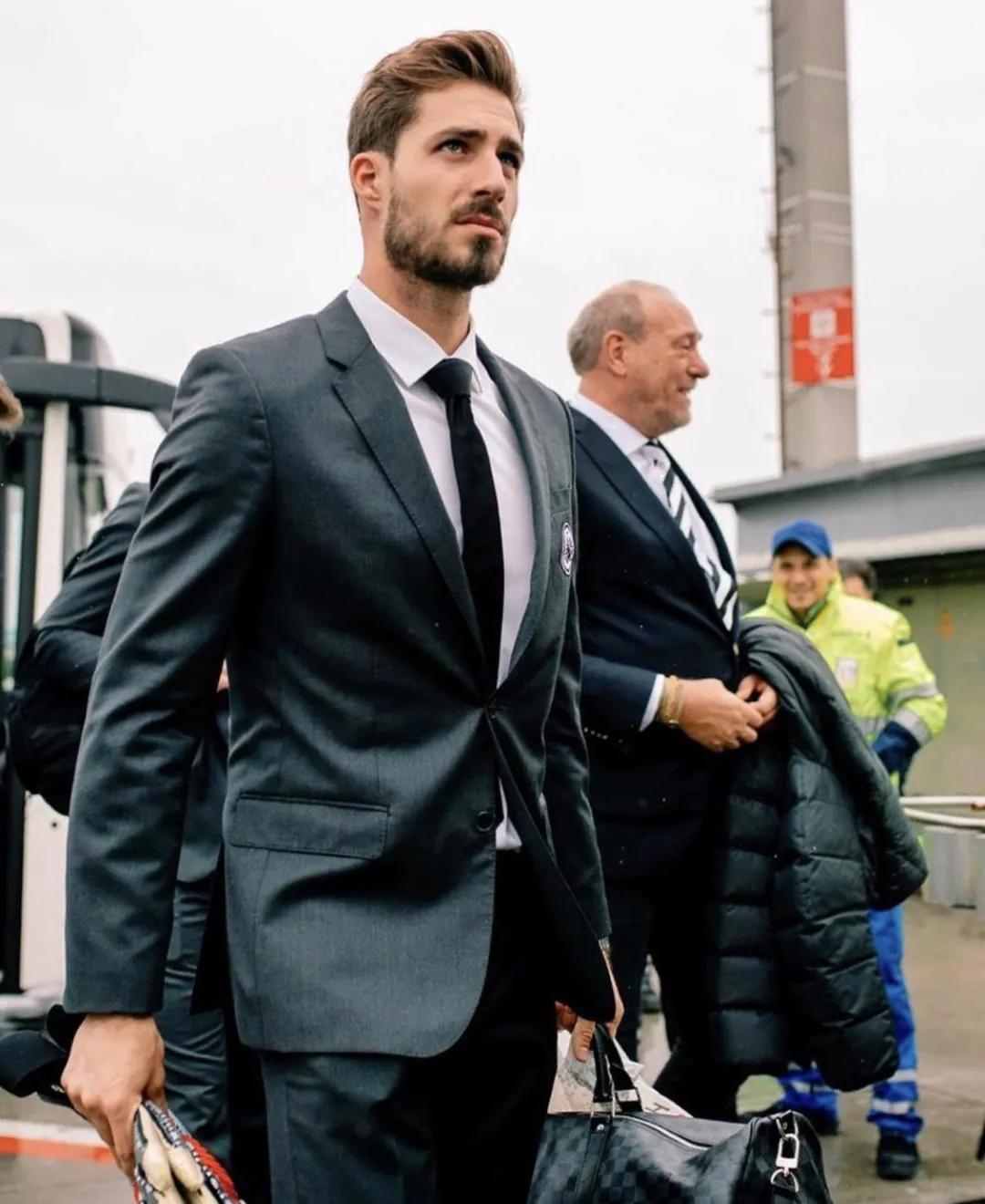 90年代欧洲最佳门将,90后最强门将