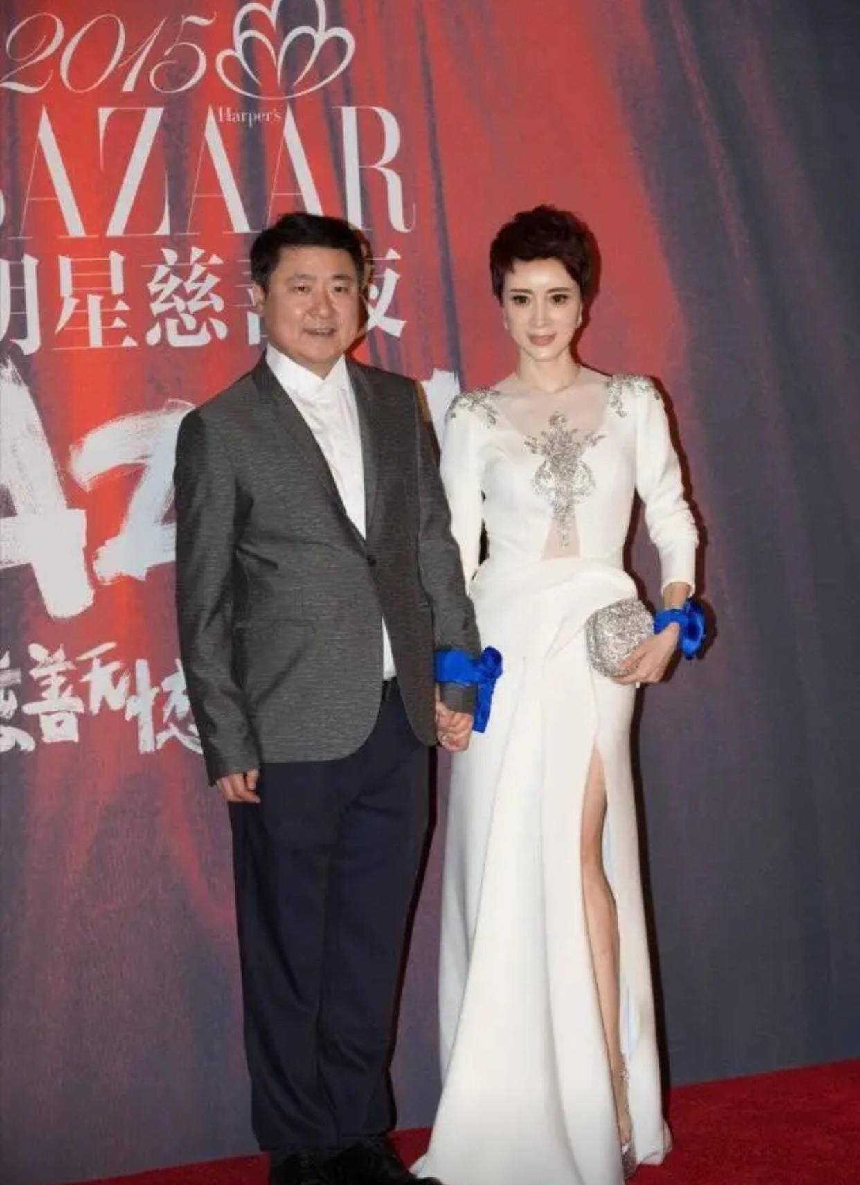 金巧巧被蹭红毯,金巧巧红毯