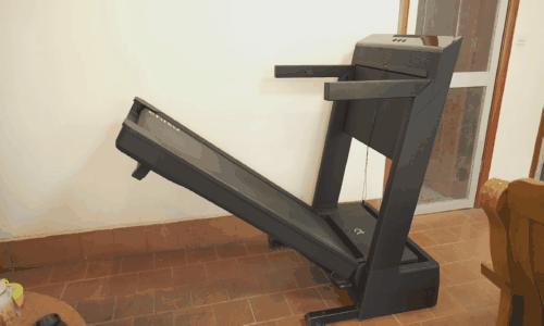 赤兔跑步机折叠,赤兔跑步机和米家跑步机