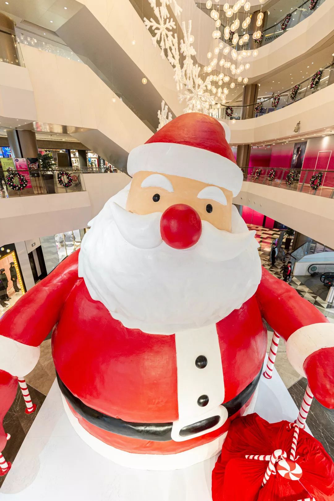 浪漫又梦幻的粉色圣诞树太美了,少女心爆棚的粉色圣诞树