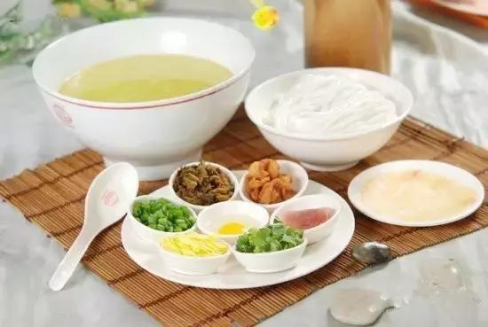 云南米线的花式吃法你试过几种,云南米线的正宗吃法