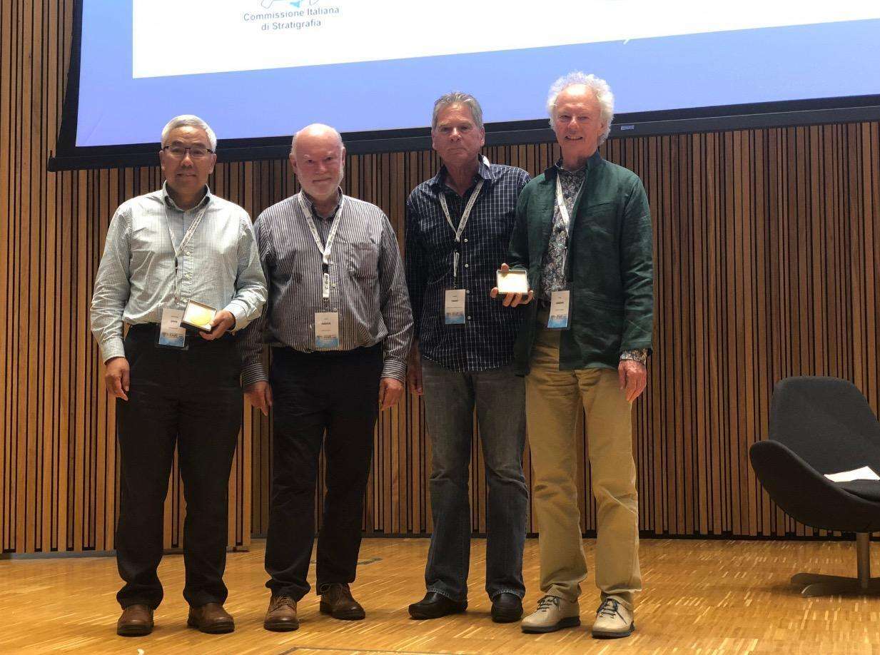 他是我国第一学历最低的院士，高考0分落榜，如今荣获国际最高奖