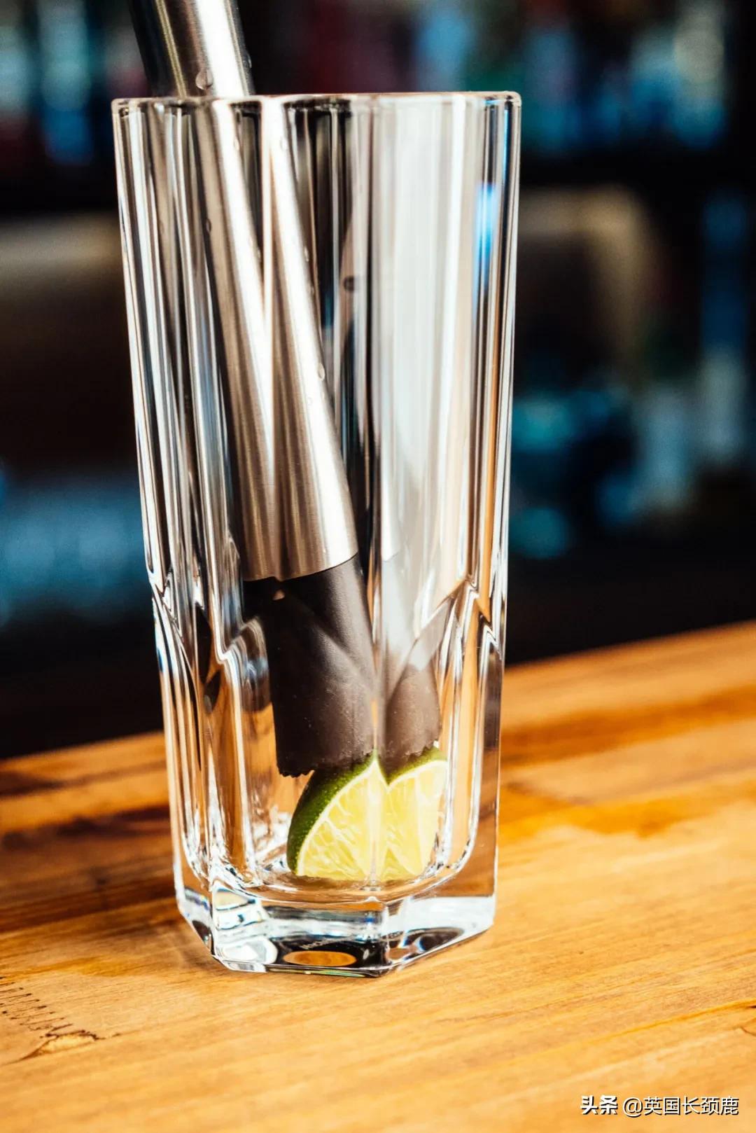 鸡尾酒调酒入门教程,鸡尾酒调酒基础知识入门和精通