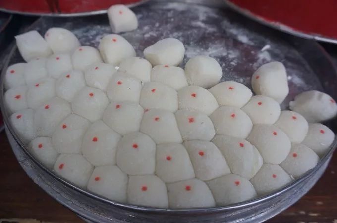 这几条美食街才是人气最旺的地方,最值得去的10条美食街