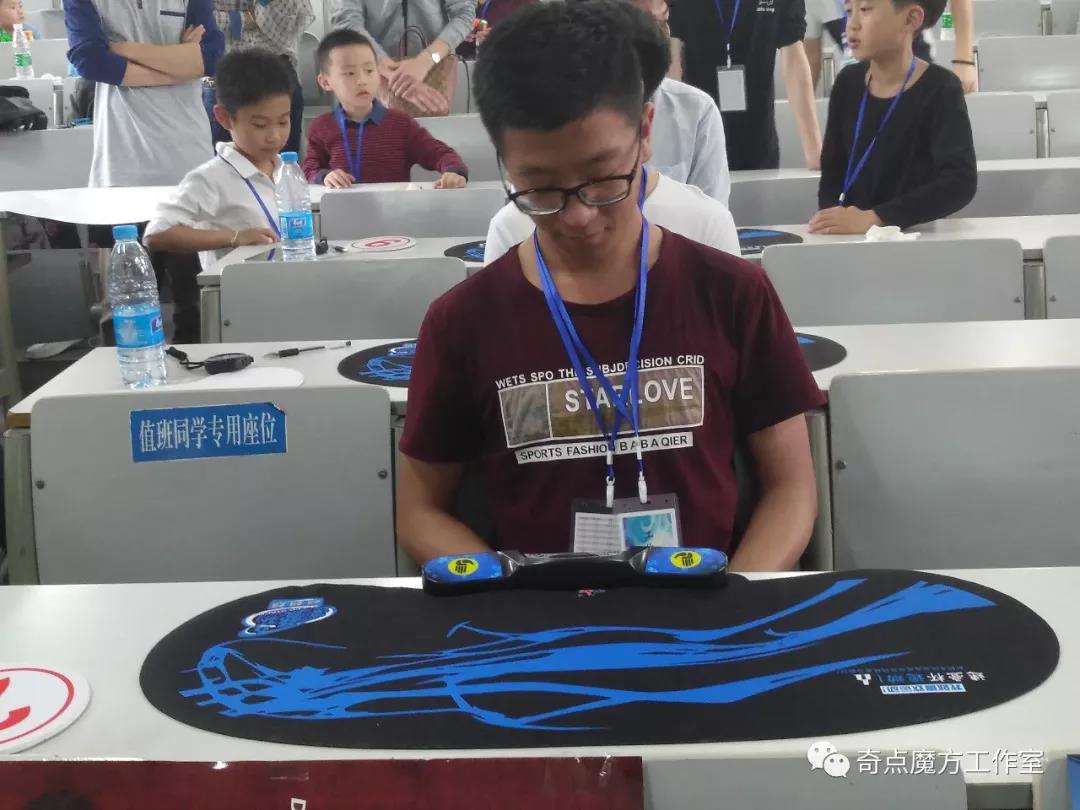 顶级魔方教学大师,学魔方的视频教程